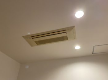 大田区にて天井カセット式エアコン取り外し工事お伺いしてきました！