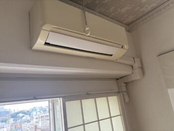室外機が空中に⁉️東京都台東区にてご依頼を頂き施工させて頂きました🔥